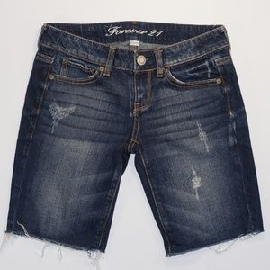 *NWOT* FOREVER 21 Distressed Bermuda Shorts sz 25